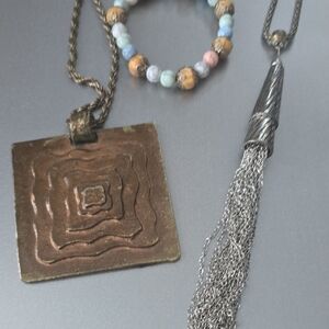 Elegant Bronze Pendant Necklace and Beaded Bracelet Set